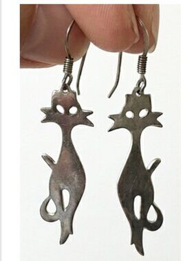Vintage Stylized Cat Dangle Earrings – Silver Tone Abstract Kitty Design